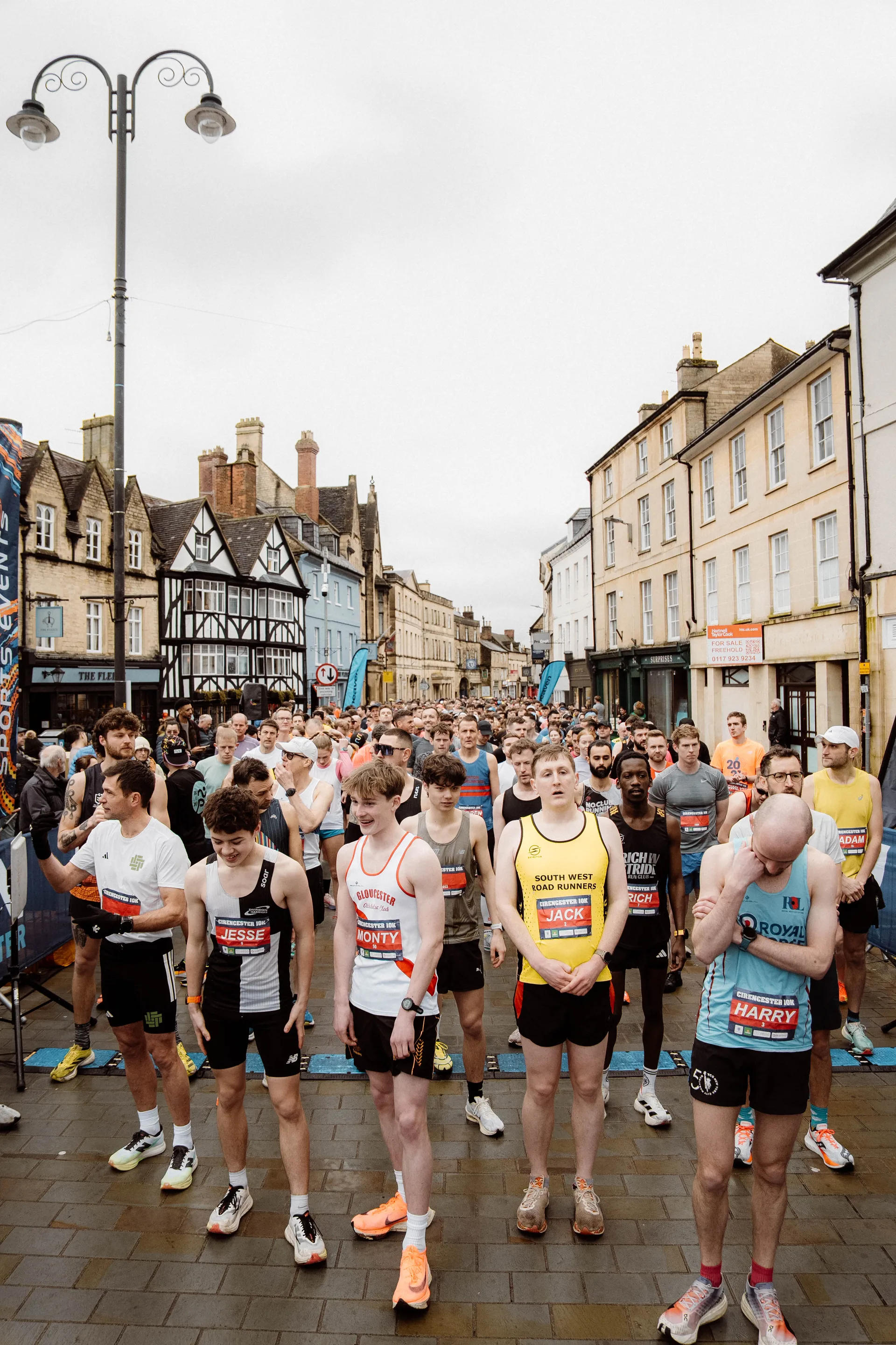 Runners gathering at the Cirencester 10K start